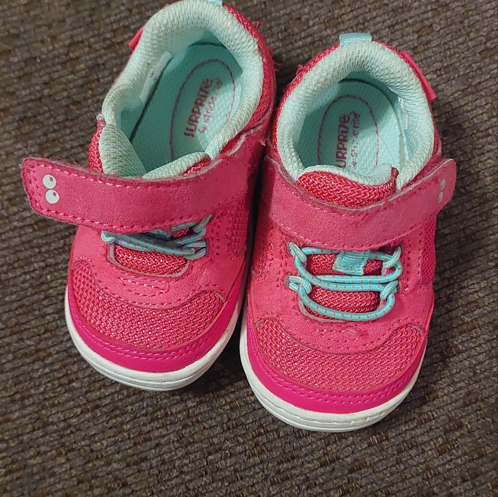 Girls shoes